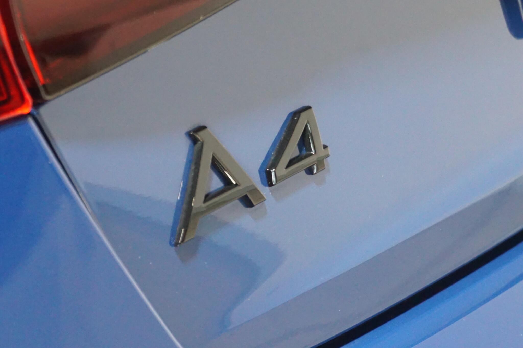 Audi A4 2.0 TDI 40 Black Edition Saloon 4dr Diesel S Tronic quattro Euro 6 (s/s) (204 ps)